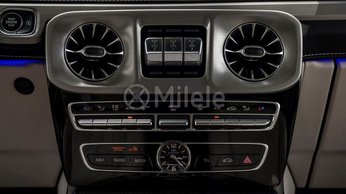 Подержанный Mercedes-Benz G-Class AMG 63 AMG II (W463), 4.0 л, 2021 в Дубае от Milele Черный цвет. Other | AUTO.AE