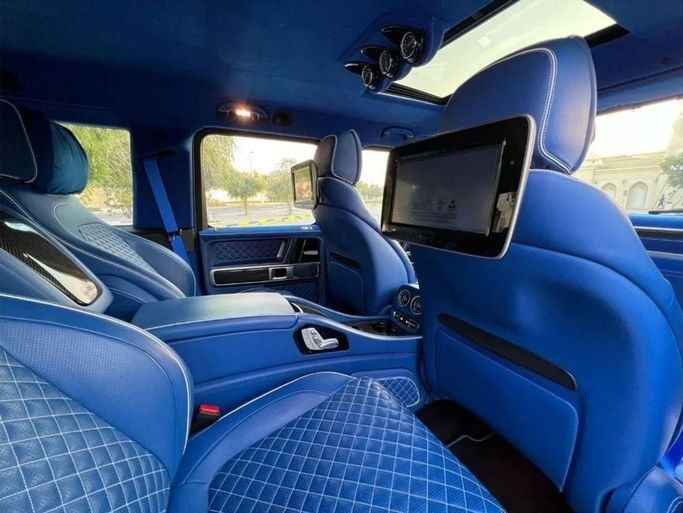 Подержанный Mercedes-Benz G-Class AMG Brabus 800 II (W463), 4.0 л, 2021 в Дубае от Drivenchy Motors Серебристый цвет. Европейская | AUTO.AE