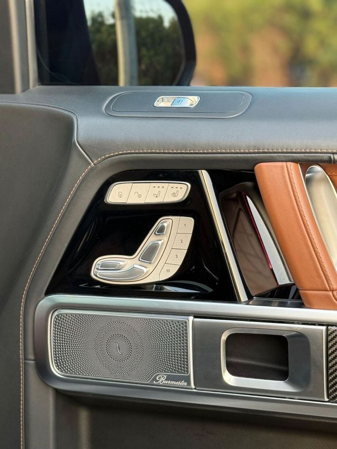 Подержанный Mercedes-Benz G-Class AMG 63 AMG II (W463), 4.0 л, 2024 в Дубае от Drivenchy Motors Черный цвет. Other | AUTO.AE