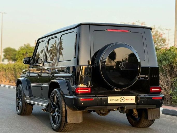 Подержанный Mercedes-Benz G-Class AMG 63 AMG II (W463), 4.0 л, 2024 в Дубае от Drivenchy Motors Черный цвет. Other | AUTO.AE