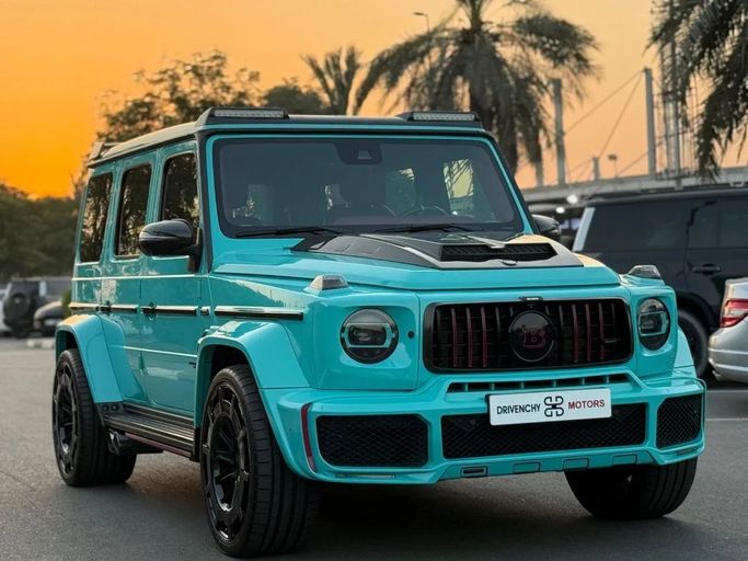 Подержанный Mercedes-Benz G-Class AMG Brabus 800 II (W463), 4.0 л, 2021 в Дубае от Drivenchy Motors Зеленый цвет. Other | AUTO.AE