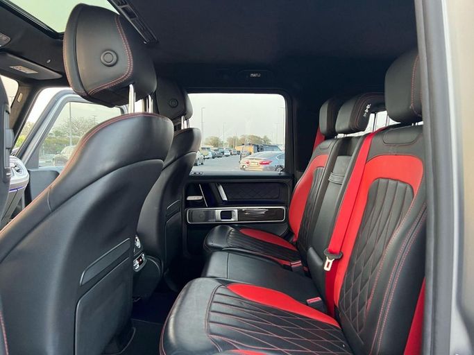 Подержанный Mercedes-Benz G-Class AMG 63 AMG II (W463), 4.0 л, 2019 в Дубае от Drivenchy Motors Серебристый цвет. Европейская | AUTO.AE