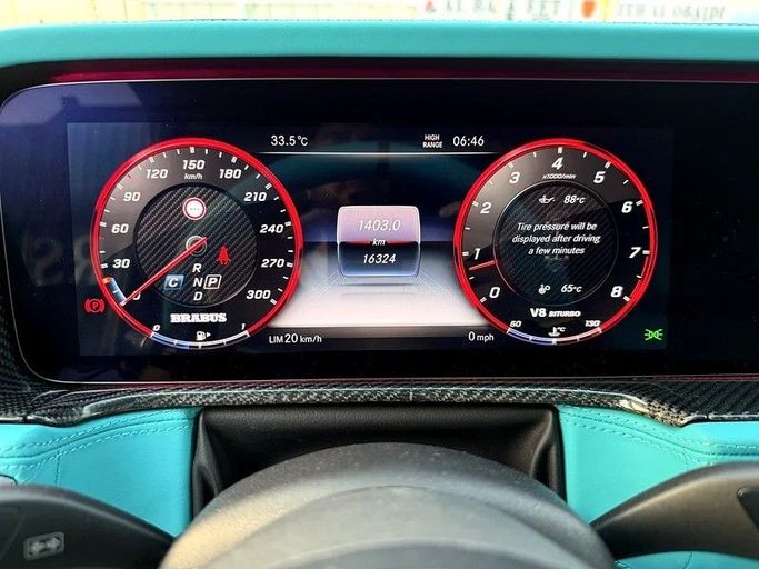 Подержанный Mercedes-Benz G-Class AMG 63 AMG II (W463), 4.0 л, 2023 в Дубае от Shamil Motors Серый цвет.  | AUTO.AE