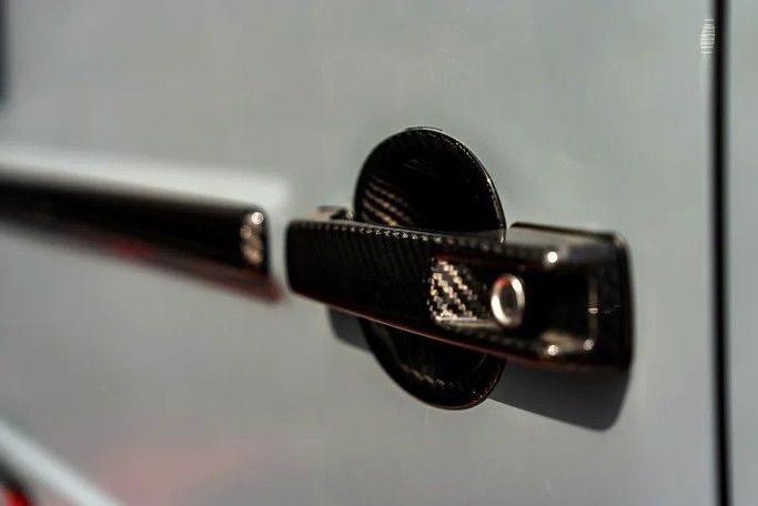 Подержанный Mercedes-Benz G-Class AMG 63 AMG II (W463), 4.0 л, 2023 в Дубае от Shamil Motors Серый цвет.  | AUTO.AE