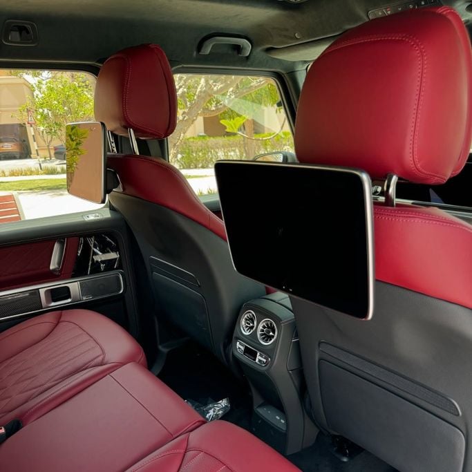 Подержанный Mercedes-Benz G-Class AMG 63 AMG II (W465) Рестайлинг, 4.0 л, 2025 в Дубае от AAA Motors Белый цвет. GCC | AUTO.AE