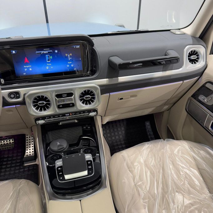 Новый Mercedes-Benz G-Class AMG 63 AMG II (W465) Рестайлинг, 4.0 л, 2025 в Дубае от AAA Motors Голубой цвет. GCC | AUTO.AE