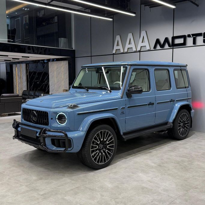 Новый Mercedes-Benz G-Class AMG 63 AMG II (W465) Рестайлинг, 4.0 л, 2025 в Дубае от AAA Motors Голубой цвет. GCC | AUTO.AE