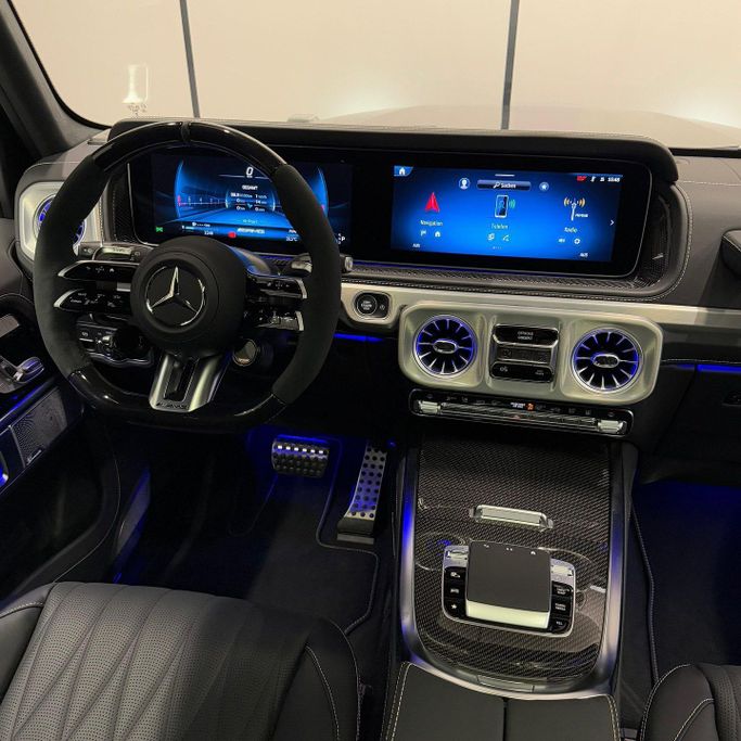 جديدة Mercedes-Benz G-Class AMG 63 AMG عملية شد الوجه II (W465), 4.0 l, 2025 في في دبي من AAA Motors، اللون أسود. المواصفات الأوروبية | AUTO.AE