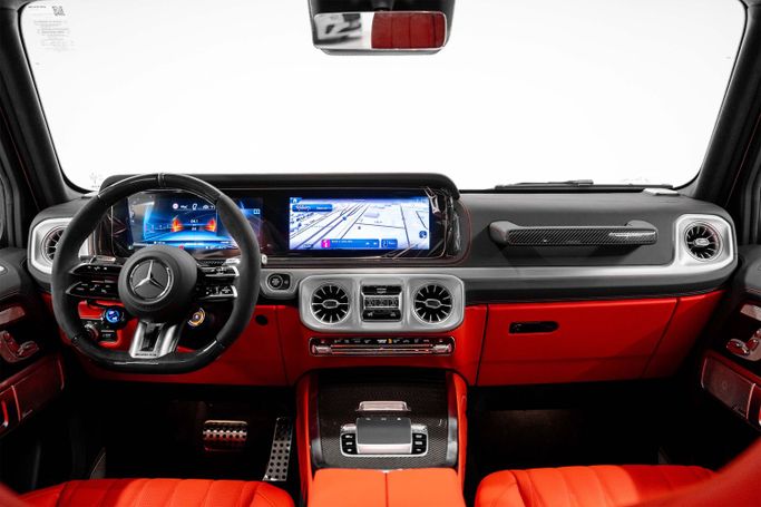 جديدة Mercedes-Benz G-Class AMG 63 AMG عملية شد الوجه II (W465), 4.0 l, 2025 في في دبي من PUPIL OF FATE MOTORS، اللون أبيض. مواصفات الخليج | AUTO.AE