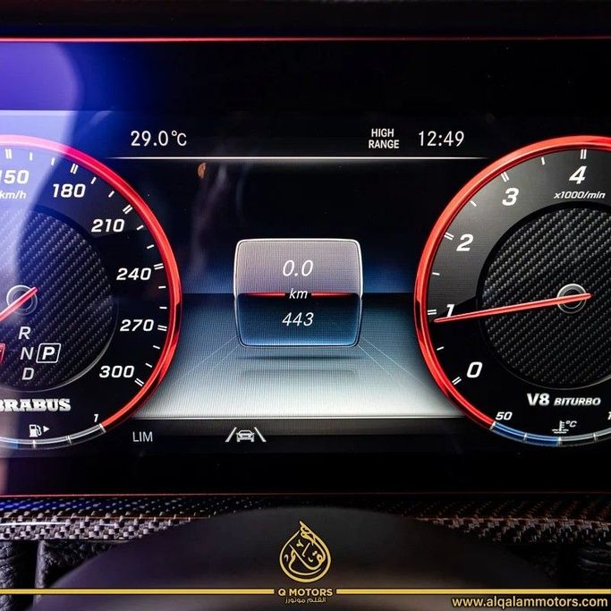 Подержанный Mercedes-Benz G-Class AMG Brabus 900 II (W463), 6.3 л, 2023 в Дубае от Q Motors Черный цвет. Европейская | AUTO.AE