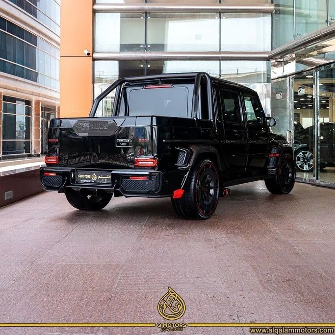 Подержанный Mercedes-Benz G-Class AMG Brabus 900 II (W463), 6.3 л, 2023 в Дубае от Q Motors Черный цвет. Европейская | AUTO.AE