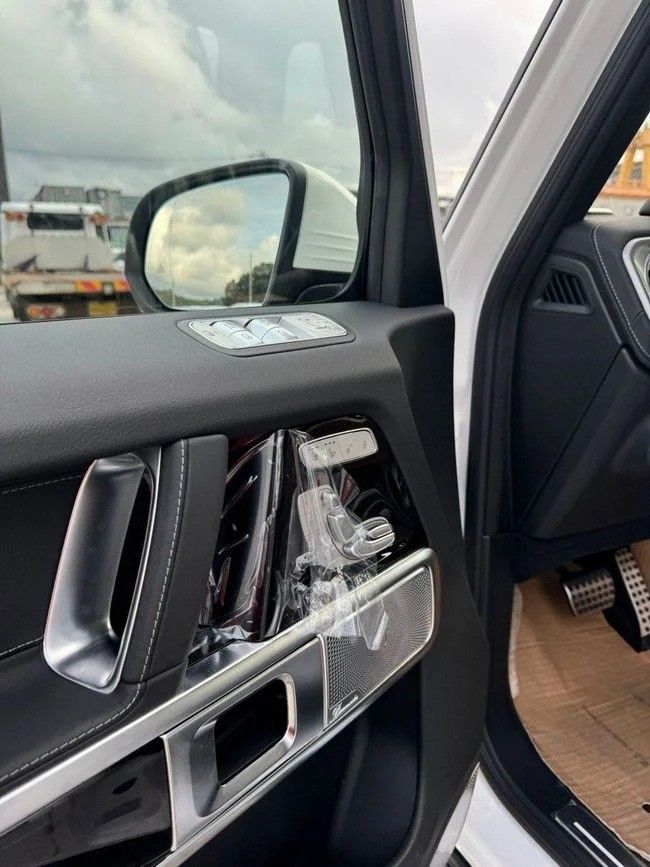 Новый Mercedes-Benz G-Class AMG 63 AMG II (W465) Рестайлинг, 4.0 л, 2025 в Дубае от Orient Auto FZE Белый цвет. Корейская | AUTO.AE