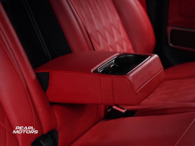 Подержанный Mercedes-Benz G-Class AMG 63 AMG II (W463), 4.0 л, 2023 в Дубае от Pearl Motors Серебристый цвет. GCC | AUTO.AE