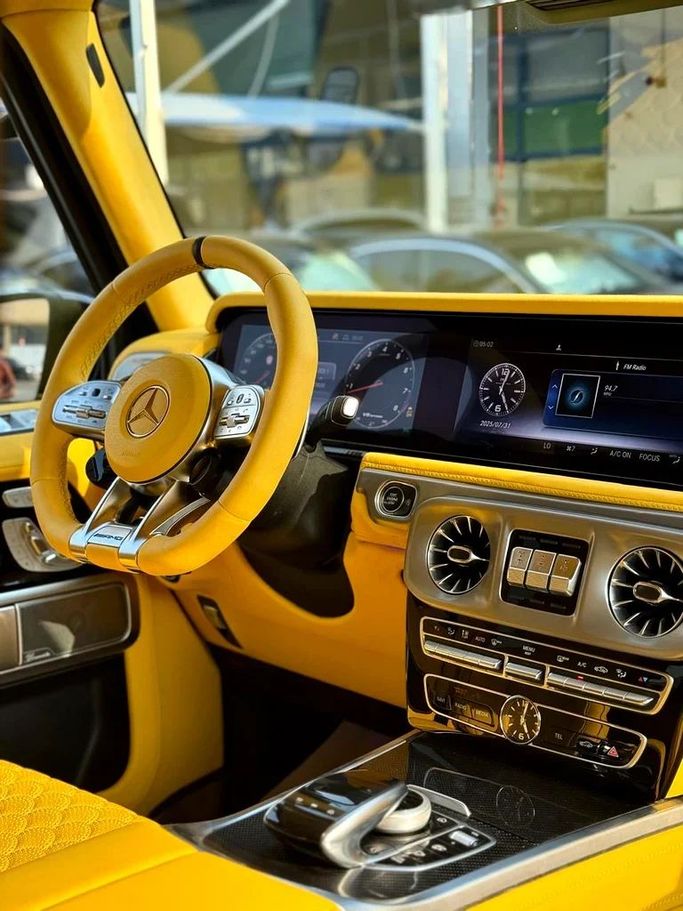 Used Mercedes-Benz G-Class AMG Brabus 800 II (W463), 4.0 l, 2023 in Dubai by Auto Bank Motors, Black color. Japanese Specs | AUTO.AE