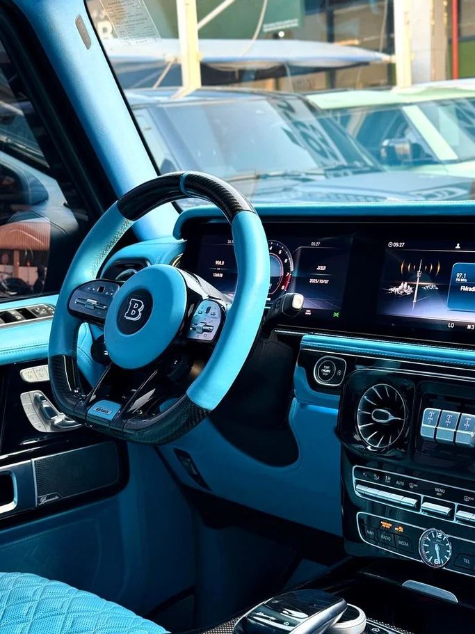 Подержанный Mercedes-Benz G-Class AMG Brabus 800 II (W463), 4.0 л, 2020 в Дубае от Auto Bank Motors Серый цвет. GCC | AUTO.AE