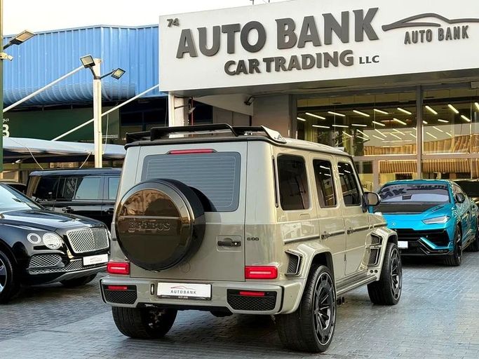 Подержанный Mercedes-Benz G-Class AMG Brabus 800 II (W463), 4.0 л, 2020 в Дубае от Auto Bank Motors Серый цвет. GCC | AUTO.AE