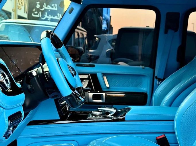 Подержанный Mercedes-Benz G-Class AMG Brabus 800 II (W463), 4.0 л, 2020 в Дубае от Auto Bank Motors Серый цвет. GCC | AUTO.AE