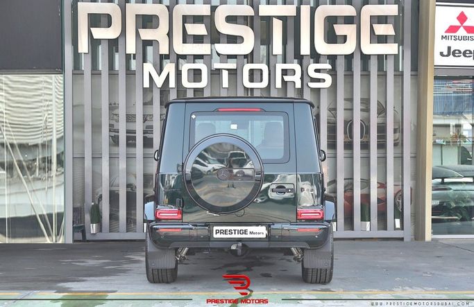 Подержанный Mercedes-Benz G-Class AMG 63 AMG II (W463), 4.0 л, 2022 в Дубае от Prestige motors Зеленый цвет. GCC | AUTO.AE
