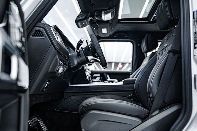 Подержанный Mercedes-Benz G-Class AMG 63 AMG II (W465) Рестайлинг, 4.0 л, 2024 в Дубае от LMG Motors Серебристый цвет. Европейская | AUTO.AE
