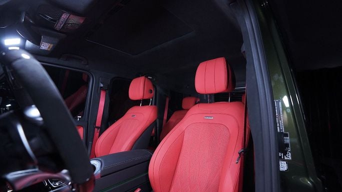 Новый Mercedes-Benz G-Class AMG 63 AMG II (W463), 4.0 л, 2023 в Дубае от Dourado Luxury Car Зеленый цвет. Европейская | AUTO.AE