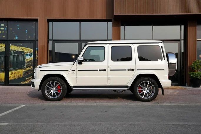 Used Mercedes-Benz G-Class AMG 63 AMG II (W463), 4.0 l, 2020 in Dubai by 8 Ba Motors, White color. Japanese Specs | AUTO.AE