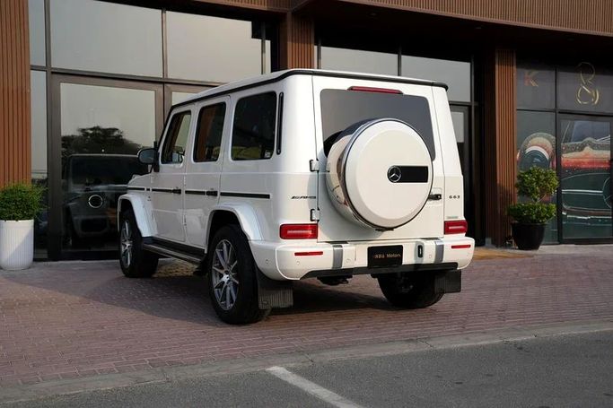 Used Mercedes-Benz G-Class AMG 63 AMG II (W463), 4.0 l, 2020 in Dubai by 8 Ba Motors, White color. Japanese Specs | AUTO.AE
