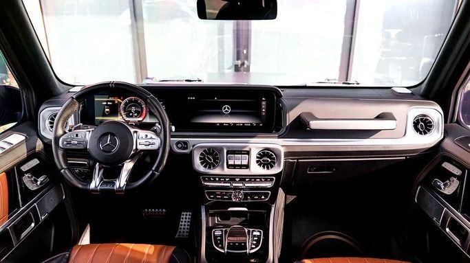 Подержанный Mercedes-Benz G-Class AMG 63 AMG II (W463), 4.0 л, 2021 в Дубае от 8 Ba Motors Черный цвет. Японская | AUTO.AE
