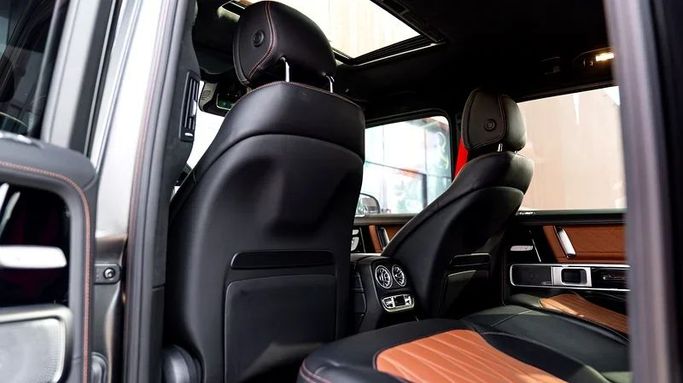 Подержанный Mercedes-Benz G-Class AMG 63 AMG II (W463), 4.0 л, 2021 в Дубае от 8 Ba Motors Черный цвет. Японская | AUTO.AE