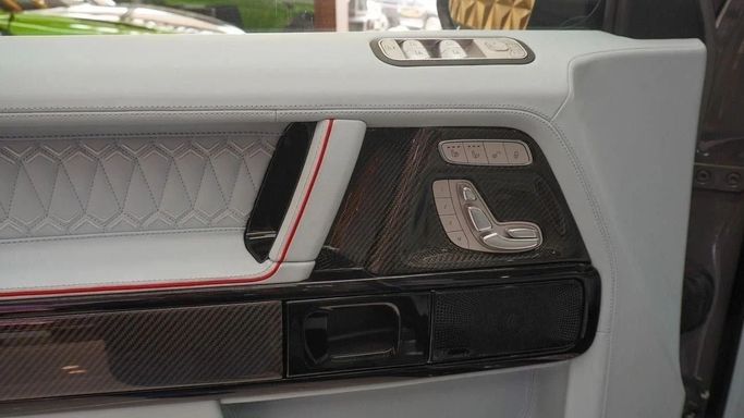 Новый Mercedes-Benz G-Class AMG Brabus 800 II (W465) Рестайлинг, 4.0 л, 2025 в Дубае от Carbon Edition Motors Серый цвет. Other | AUTO.AE