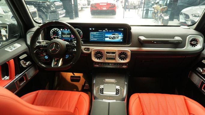 Новый Mercedes-Benz G-Class AMG 63 AMG II (W465) Рестайлинг, 4.0 л, 2025 в Дубае от Carbon Edition Motors Белый цвет. Other | AUTO.AE