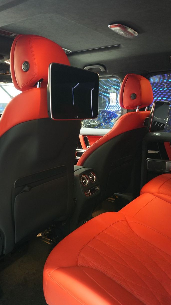 Новый Mercedes-Benz G-Class AMG 63 AMG II (W465) Рестайлинг, 4.0 л, 2025 в Дубае от Carbon Edition Motors Белый цвет. Other | AUTO.AE