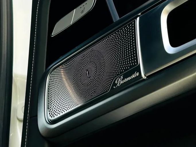 Подержанный Mercedes-Benz G-Class AMG 63 AMG II (W463), 4.0 л, 2021 в Дубае от Mirza Automobile FZE Белый цвет. Японская | AUTO.AE