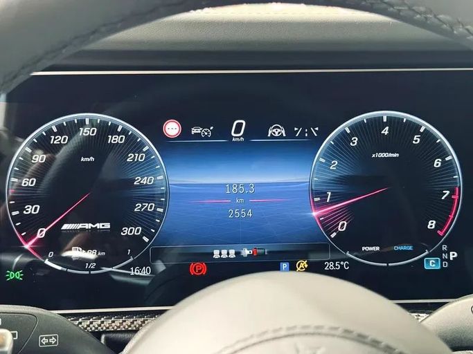 Подержанный Mercedes-Benz G-Class AMG 63 AMG II (W465) Рестайлинг, 4.0 л, 2025 в Дубае от Mirza Automobile FZE Белый цвет. Японская | AUTO.AE