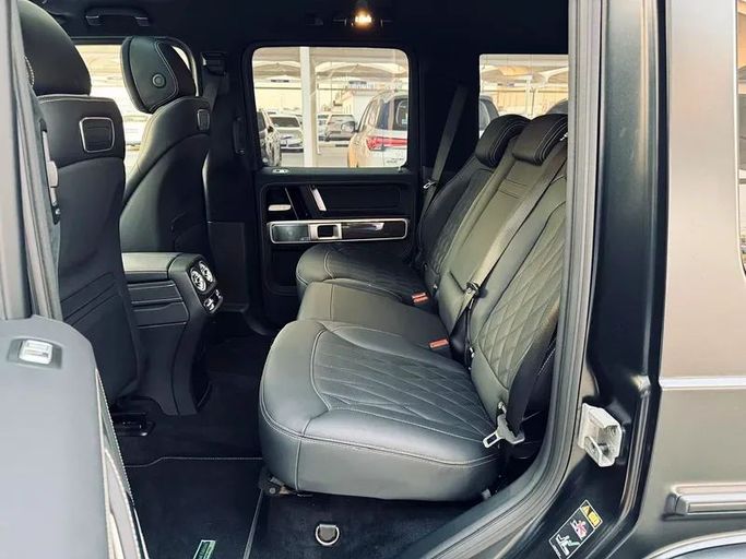 Подержанный Mercedes-Benz G-Class AMG 63 AMG II (W465) Рестайлинг, 4.0 л, 2024 в Дубае от Mirza Automobile FZE Черный цвет. Японская | AUTO.AE