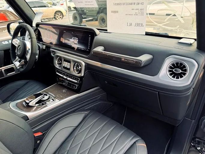 Подержанный Mercedes-Benz G-Class AMG 63 AMG II (W465) Рестайлинг, 4.0 л, 2024 в Дубае от Mirza Automobile FZE Черный цвет. Японская | AUTO.AE