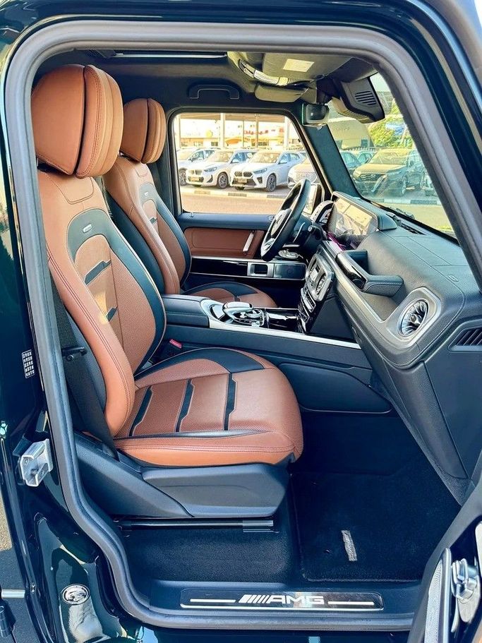 Подержанный Mercedes-Benz G-Class AMG 63 AMG II (W463), 4.0 л, 2019 в Дубае от Best Car Зеленый цвет. Японская | AUTO.AE