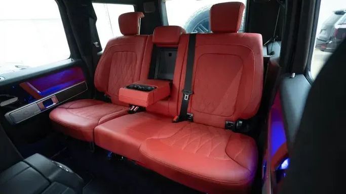 Подержанный Mercedes-Benz G-Class AMG 63 4x4 Squared II (W463), 4.0 л, 2023 в Дубае от Automobili Motors Белый цвет. GCC | AUTO.AE