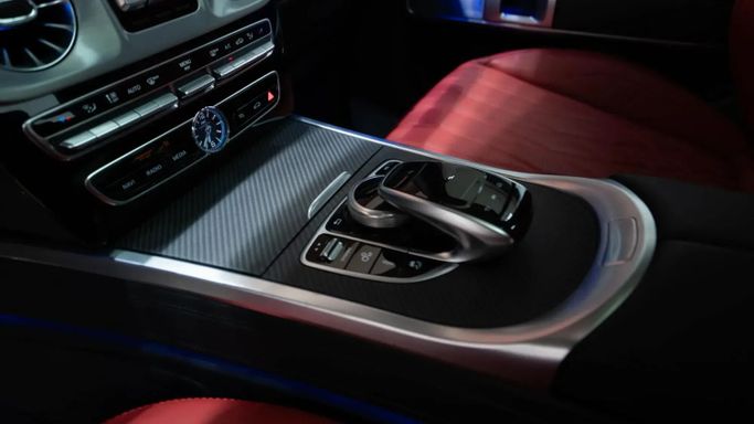 Подержанный Mercedes-Benz G-Class AMG 63 4x4 Squared II (W463), 4.0 л, 2023 в Дубае от Automobili Motors Белый цвет. GCC | AUTO.AE