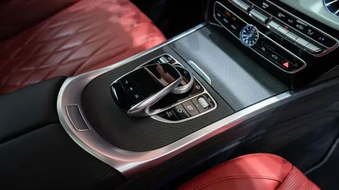 Подержанный Mercedes-Benz G-Class AMG 63 4x4 Squared II (W463), 4.0 л, 2023 в Дубае от Automobili Motors Белый цвет. GCC | AUTO.AE