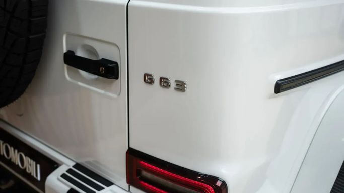 Подержанный Mercedes-Benz G-Class AMG 63 4x4 Squared II (W463), 4.0 л, 2023 в Дубае от Automobili Motors Белый цвет. GCC | AUTO.AE