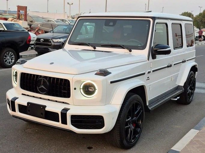 Подержанный Mercedes-Benz G-Class AMG 63 AMG II (W463), 4.0 л, 2022 в Дубае от Best Car Белый цвет. Японская | AUTO.AE