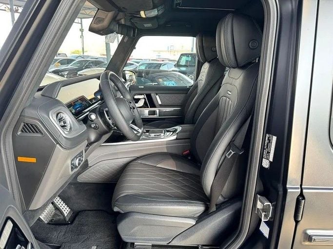 Подержанный Mercedes-Benz G-Class AMG 63 AMG II (W465) Рестайлинг, 4.0 л, 2025 в Дубае от Best Car Черный цвет. Японская | AUTO.AE