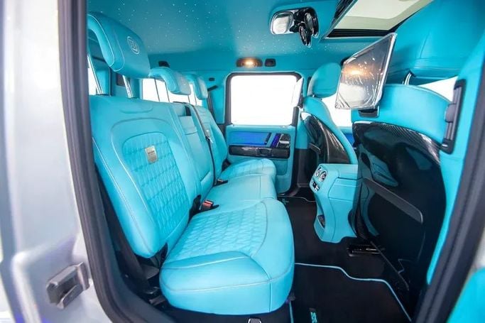 Новый Mercedes-Benz G-Class AMG 63 AMG II (W465) Рестайлинг, 4.0 л, 2025 в Дубае от GTS Motors Серебристый цвет. Японская | AUTO.AE