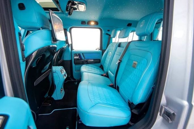 Новый Mercedes-Benz G-Class AMG 63 AMG II (W465) Рестайлинг, 4.0 л, 2025 в Дубае от GTS Motors Серебристый цвет. Европейская | AUTO.AE