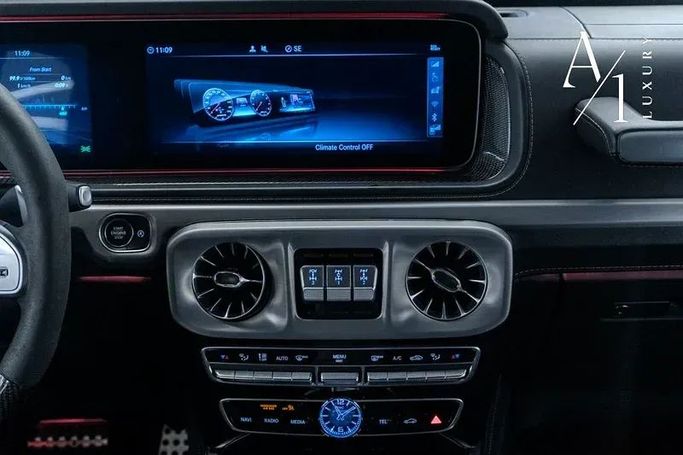 Подержанный Mercedes-Benz G-Class AMG 63 AMG II (W463), 4.0 л, 2021 в Дубае от A1 Luxury Motors Серый цвет. Американская | AUTO.AE