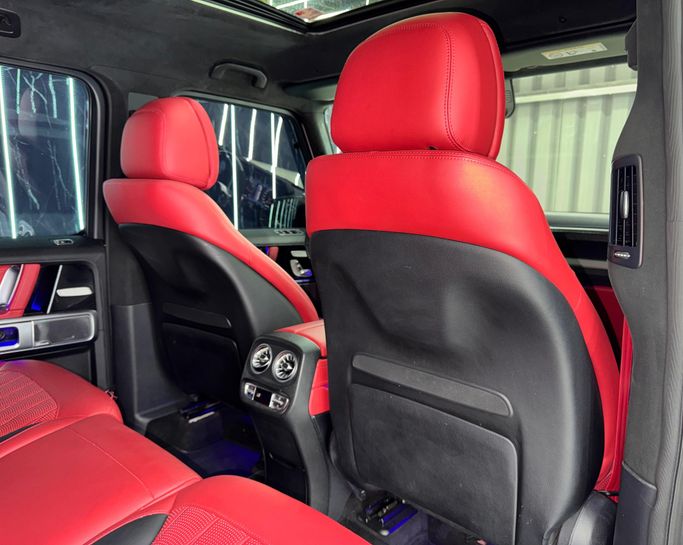 Used Mercedes-Benz G-Class AMG 63 AMG II (W463), 4.0 l, 2019 in Dubai by Zeus Motors, White color. GCC Specs | AUTO.AE