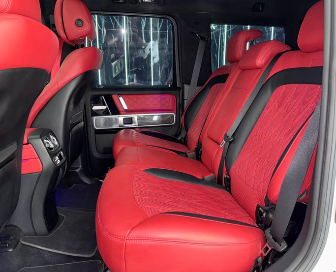 Used Mercedes-Benz G-Class AMG 63 AMG II (W463), 4.0 l, 2019 in Dubai by Zeus Motors, White color. GCC Specs | AUTO.AE