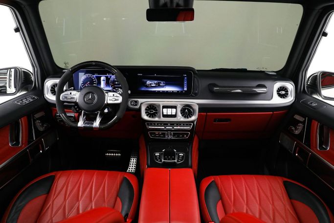 Подержанный Mercedes-Benz G-Class AMG 63 AMG II (W463), 4.0 л, 2021 в Дубае от AUTO DEALS Белый цвет. GCC | AUTO.AE