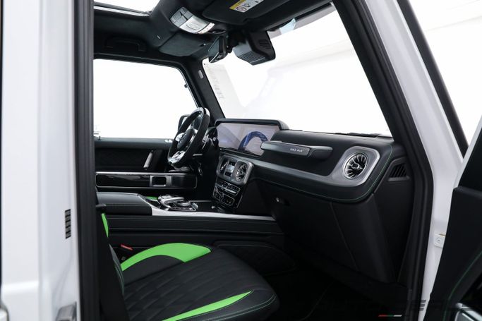 Новый Mercedes-Benz G-Class AMG 63 4x4 Squared II (W463), 4.0 л, 2023 в Дубае от AUTO DEALS Белый цвет. Европейская | AUTO.AE