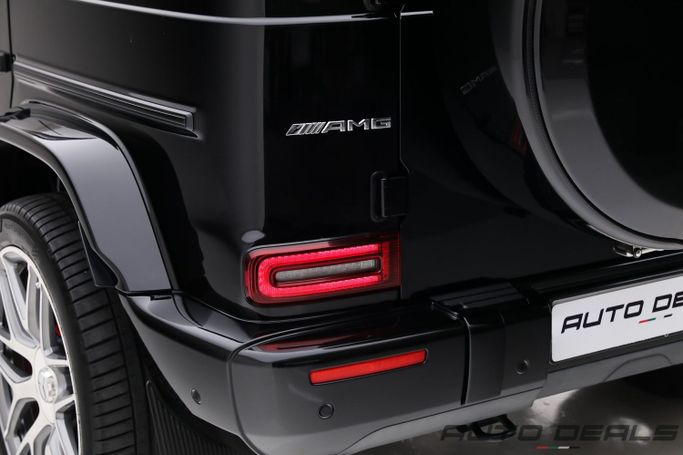 Подержанный Mercedes-Benz G-Class AMG 63 AMG II (W463), 4.0 л, 2021 в Дубае от AUTO DEALS Черный цвет. GCC | AUTO.AE